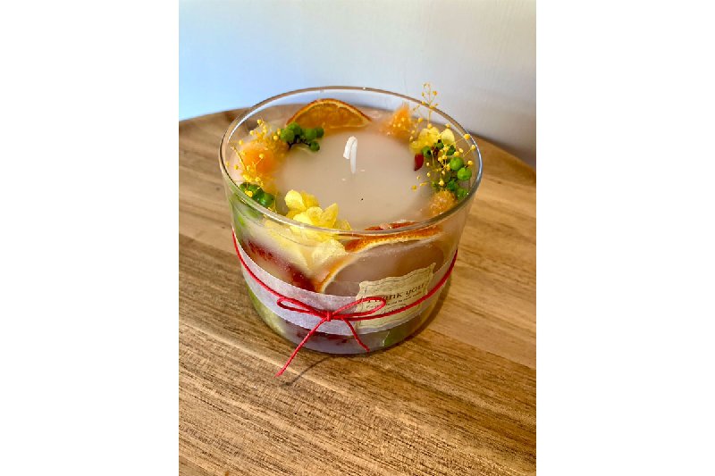 ボタニカルキャンドル完成品の写真