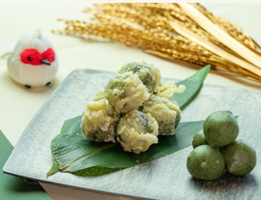 エンゼルグランディア越後中里のバイキングレストラン 笹団子の揚げ物料理のアップ写真