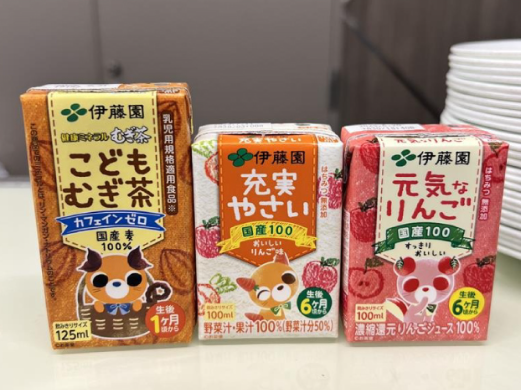 エンゼルグランディア越後中里のバイキングレストラン 子ども用紙パックドリンク