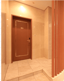 リッチモンドホテル東京目白のグレイスツインルームの客室ドアの写真