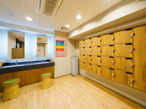 スーパーホテル　池袋駅北口　高濃度炭酸泉　福来路の湯　脱衣室の写真