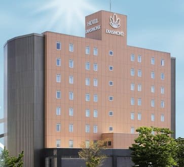 ホテルディアモント新潟西の斜め右から撮影した全景写真