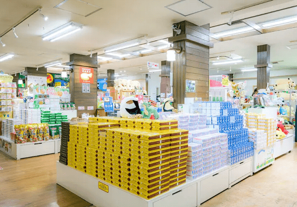 伊香保グリーン牧場　土産屋ショッピングプラザグッディの内装写真